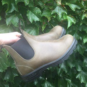 Green Blundstone Chelsea Boots